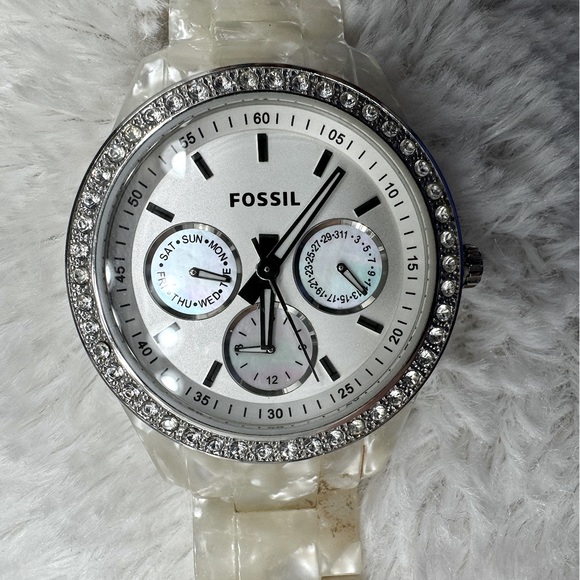 WOMENS MARBLE FOSSIL WATCH - Picture 5 of 6